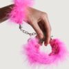 ADRIEN LASTIC - ALGEMAS DE METAL COM PENAS ROSA - Image 3